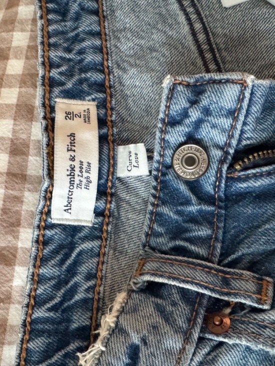 Abercrombie loose high rise jean CURVE LOVE - Picture 2 of 3